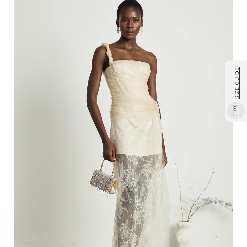 Elegant Cream One-Shoulder Dress